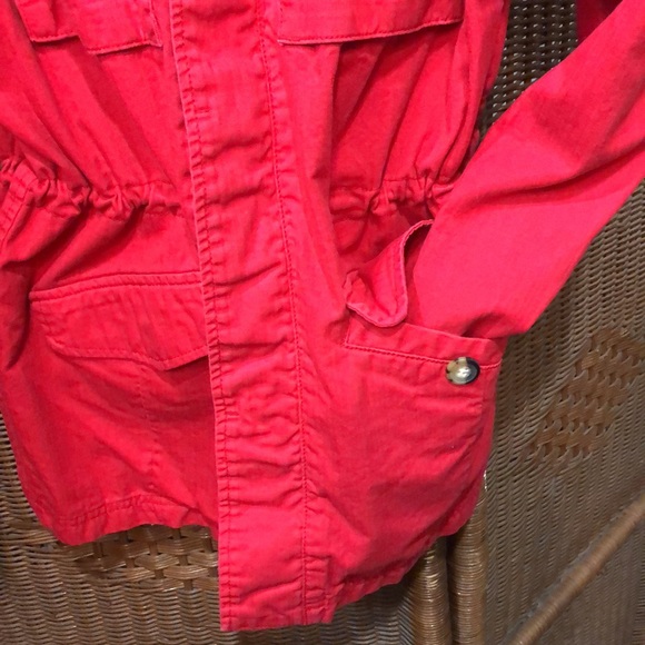 The Scifen Company VINTAGE red jacket with chambray trim and hidden hood L - Picture 3 of 7